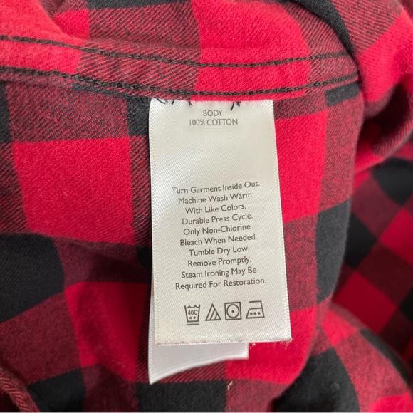 Men's Eddie Bauer Red and Black Buffalo Plaid 100% Cotton Flannel Shirt - Picture 4 of 5